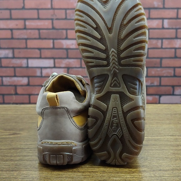 Ecco Kids Sneakers in Gray and Tan - Picture 6 of 6